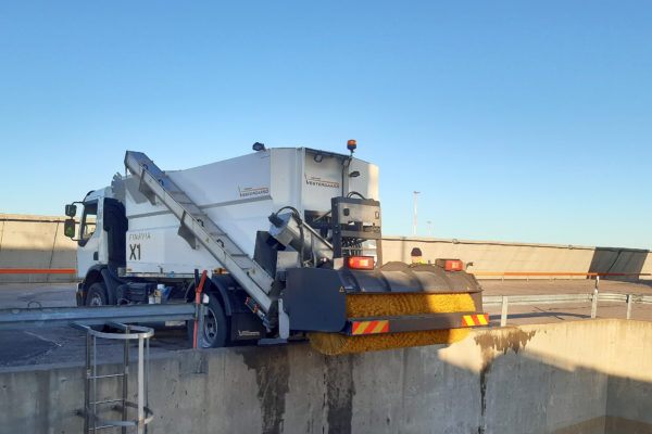 Glycol recovery vehicle (GRV)